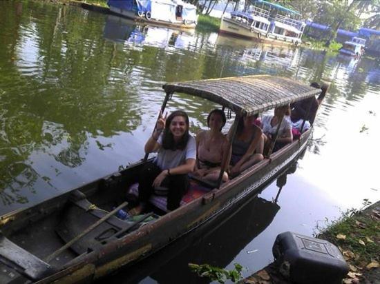 Golden Beach Home Stay Alappuzha Экстерьер фото