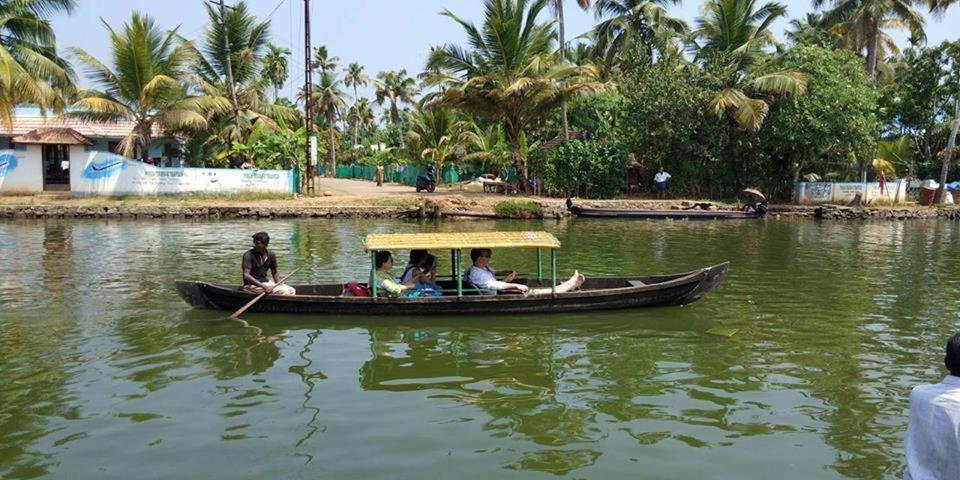 Golden Beach Home Stay Alappuzha Экстерьер фото