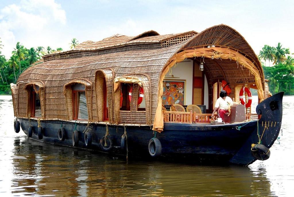 Golden Beach Home Stay Alappuzha Экстерьер фото