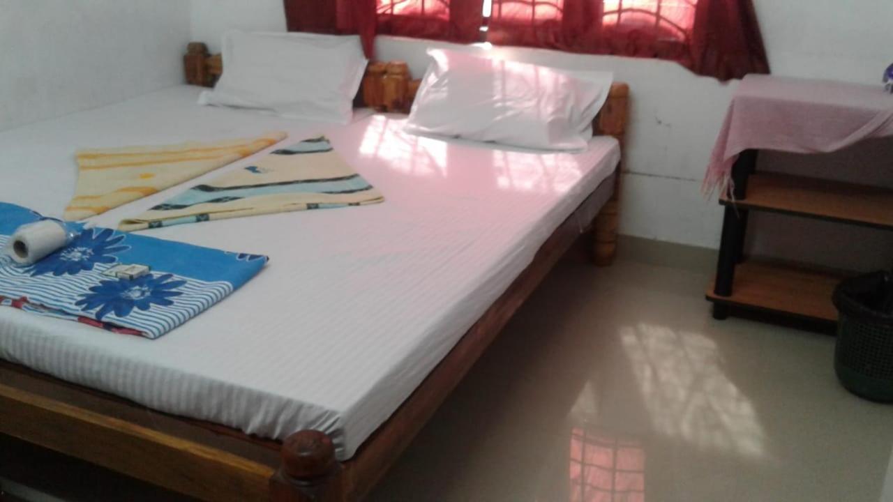 Golden Beach Home Stay Alappuzha Экстерьер фото